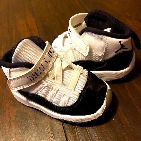 Toddler Jordan’s - Picture 2 of 2